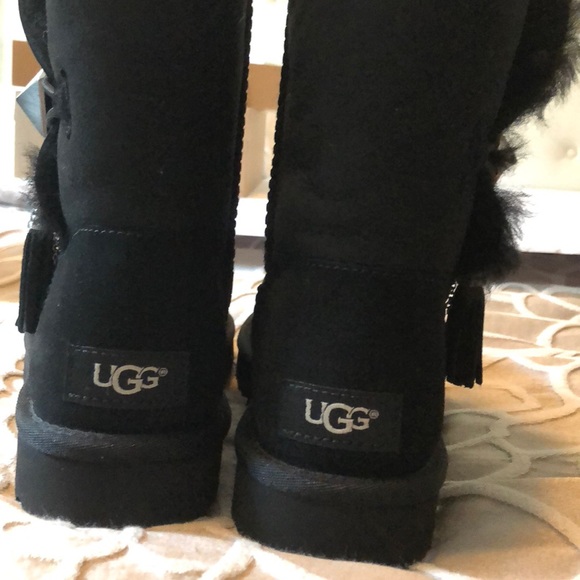 NIB UGG Lilou Boots - Picture 2 of 4